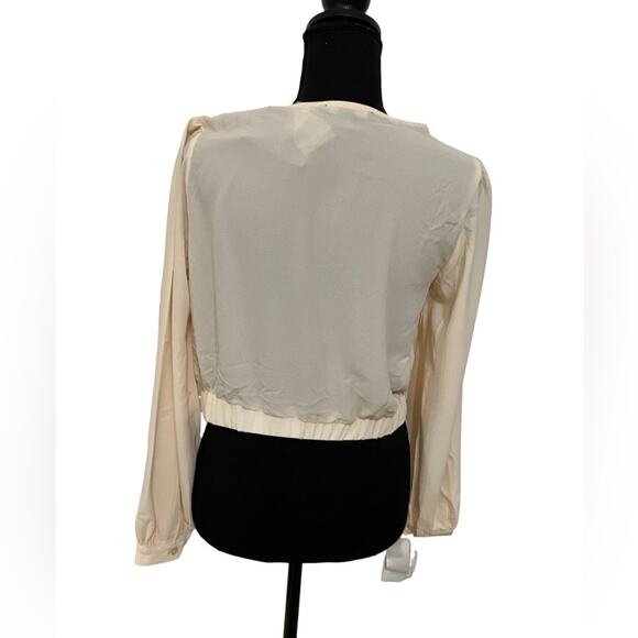 NWT Forever 21 Cream Wrap V-Neck Blouse (M) - Picture 3 of 7